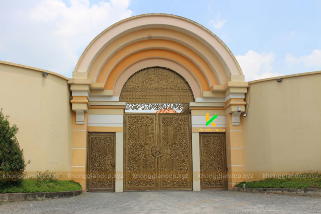 Mẫu cổng nhôm đúc biệt thự đẹp tại Phú Thọ